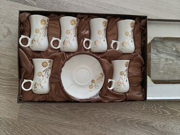 Qaşli kofe stəkanları yeni