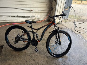 İdman velosipedləri: Ön asqılı, disk əyləcləri və möhkəm çərçivəsi olan dağ velosipedi — 5