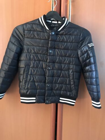 təzə doğulanlar üçün mövsümi kombinezonlar: Kurtka, Oğlan, 6 - 7 yaş, Benetton