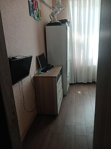4 otaqlı ev: 4 otaqlı, 100 kv. m, Kredit yoxdur, Orta təmir — 3