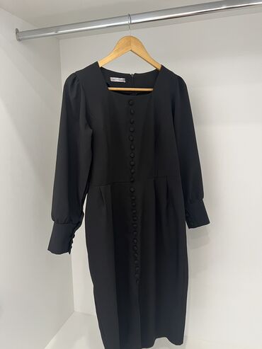 Женская одежда: Вечернее платье, Средняя модель, M (EU 38), L (EU 40)