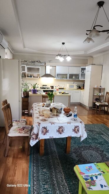 Долгосрочная аренда домов: 350 м², 9 комнат, Евроремонт, Балкон застеклен, Бронированные двери — 13