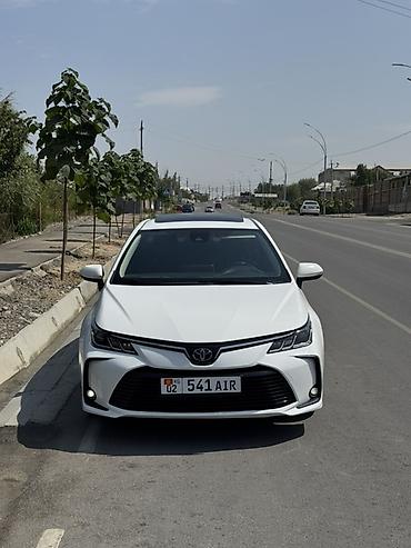 оптика е39: Toyota Corolla: 2021 г., 1.8 л, Автомат, Гибрид, Седан — 1