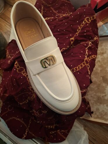 Dəstlər: Uşaq ayaqqabıları və milli papaqlar dəsti - Bənövşəyi-qızılı idman — 9