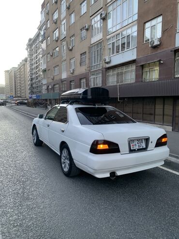 Nissan: Nissan Laurel: 2002 г., 2 л, Автомат — 4