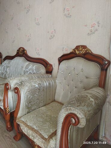 Mebel: Divan, İşlənmiş, Açılmayan