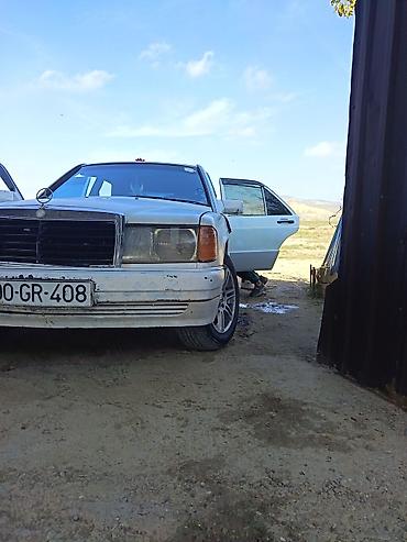 slanqlarin satisi: Mercedes-Benz 190 (W201): 2.3 l | Sedan — 3