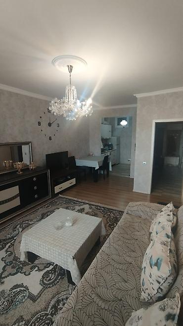 Mənzillər: Bakıxanov qəs., 3 otaqlı, Yeni tikili, m. Koroğlu, 92 kv. m — 4