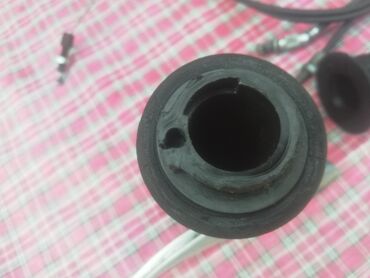 Ostali motocikli i skuteri: Komplet rucica gasa  sa sajlama  i saugom Ispravno Sa sajlom komplet — 10