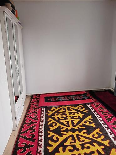 Продажа коттеджей и домов: Продаётся дом в самом центре городо Шопоков с участком 5.2 сотка,по — 4