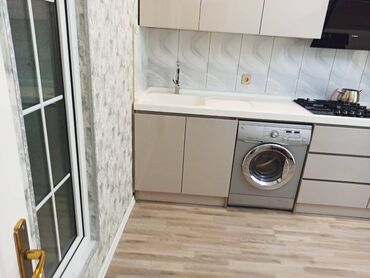 Uzunmüddətli kirayə mənzillər: Xətai metrosunun yani "Lexus"un arxasında 24 mərtəbəli binanın 22 — 9