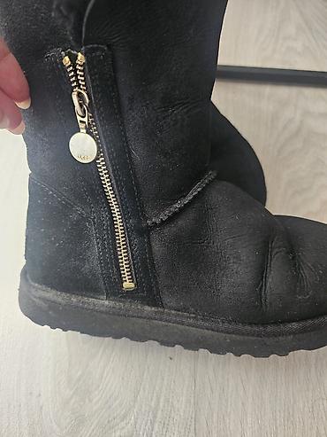 mercedes cipele: UGG ženske čizme, crne boje, sa toplom krznenom postavom iznutra — 2