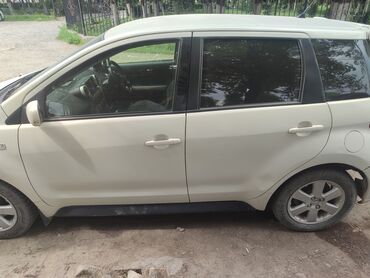 тацота ист: Toyota ist: 2003 г., 1.5 л, Автомат, Бензин, Хэтчбэк