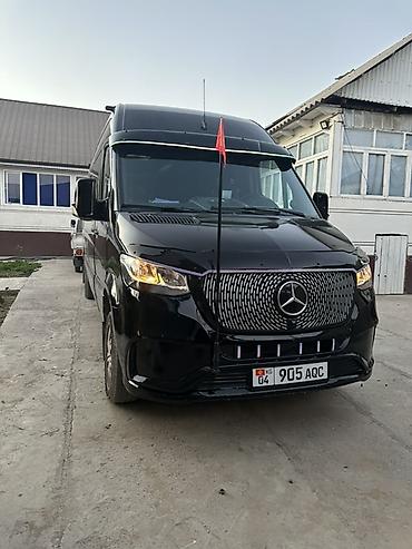 нужные вещи: Mercedes-Benz Sprinter, черный микроавтобус (длинная база, высокий — 1