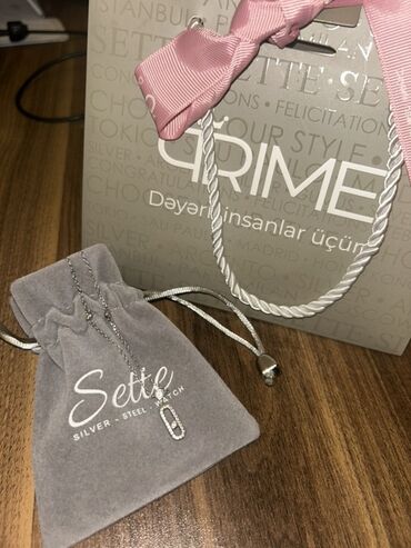 Tavalar: 925 əyarlı gümüş, 80 azn-ə alınmışdı, indi cəmi 45 azn! Cızıq və