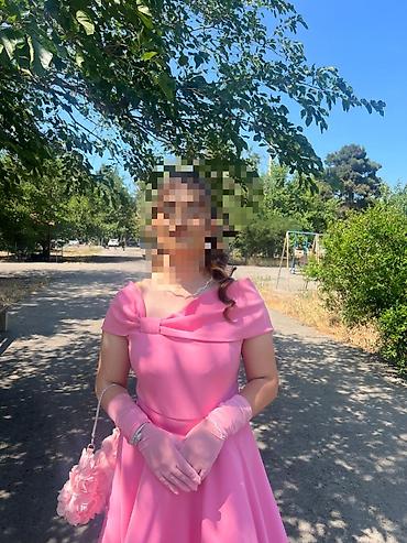 Təcili satılır 40 azne baha alınıb 1 dəfə geyinilib +üstündə lalafo.az -da Təcili satılır 40 azne baha alınıb 1 dəfə geyinilib +üstündə