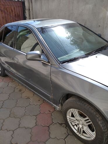 меняю титан: Mitsubishi Galant: 2002 г., 2.4 л, Автомат, Бензин, Седан