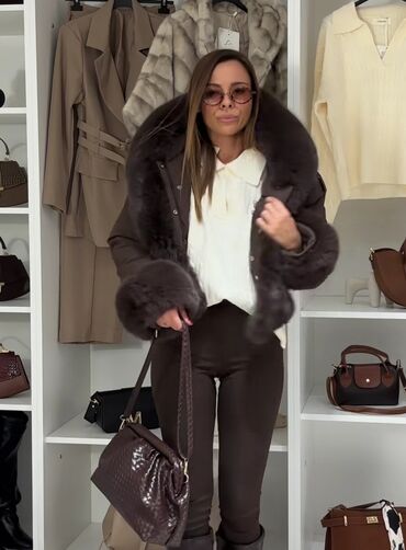 Zimske jakne: S (EU 36), Jednobojni, Sa postavom, Krzno — 16