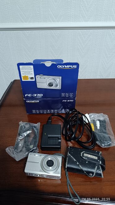 Фотоаппараты: Компактный цифровой фотоаппарат Olympus FE-370 серебристого цвета