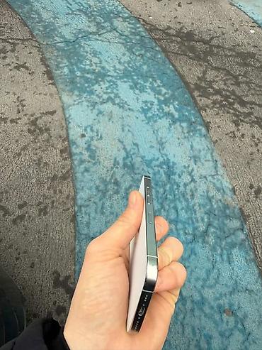 Apple iPhone: IPhone 16 Pro, Б/у, 256 ГБ, White Titanium, Кабель, Коробка, 96 % — 10