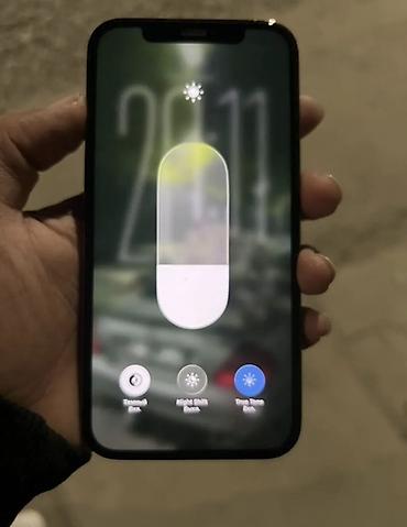 iphone d: IPhone 12 Pro, Б/у, 256 ГБ, Графит, Защитное стекло, Чехол, Коробка, 74 % — 4