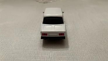 avtovaz oyuncaq treyler: Miqyası göstərilən klassik “Jiquli” (VAZ 2107 üslubunda) metal model — 3