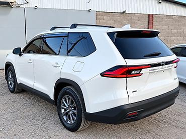 audi 10: Toyota Grand Highlander: 2024 г., 2.5 л, Гибрид, Кроссовер — 3