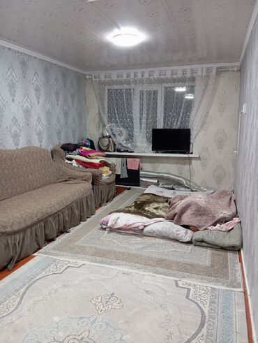 двухкомнатный дом: Продается 2х этажном доме 1комнатная квартира г. Кемин село Джаны-Алыш