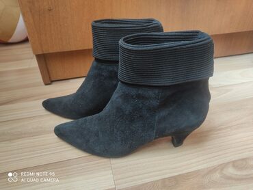 обувь женская деми: Ботинки и ботильоны 36, цвет - Черный