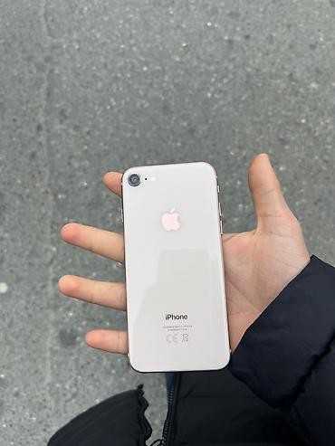 Apple iPhone: IPhone 8, 64 GB, Ağ, Simsiz şarj — 6