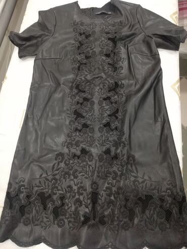 crna kožna haljina: Zara S (EU 36), bоја - Crna, Drugi stil, Kratkih rukava