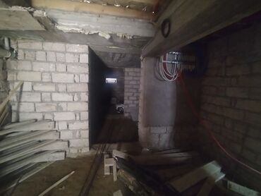 Həyət evləri və villaların satışı: 4 otaqlı, 195 kv. m, Kredit var, Orta təmir — 28