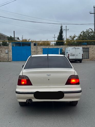 Daewoo: Daewoo Nexia: 1.5 l | 2007 il Sedan — 2