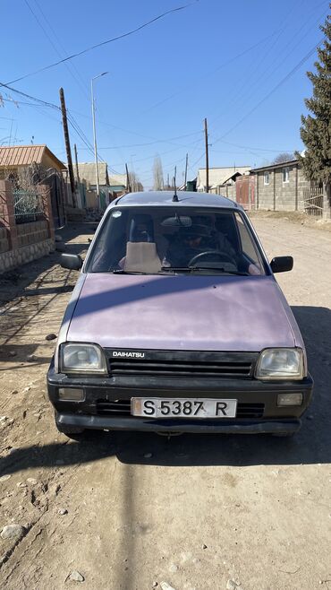 Daihatsu: Daihatsu Cuore: 1989 г., 0.8 л, Механика, Бензин, Хэтчбэк