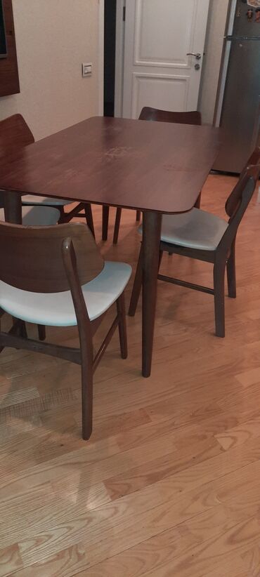 Masa və oturacaq dəstləri: Mətbəx üçün, İşlənmiş, Açılmayan, Dördbucaq masa, 6 stul — 14