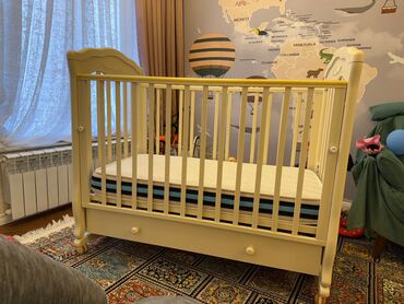 Beşiklər: Oğlan və qız üçün, İşlənmiş, Dördbucaq, Beşik, Matras ilə, Yellənmə mexanizm ilə lalafo.az -da Beşiklər: Oğlan və qız üçün, İşlənmiş, Dördbucaq, Beşik, Matras ilə, Yellənmə mexanizm ilə