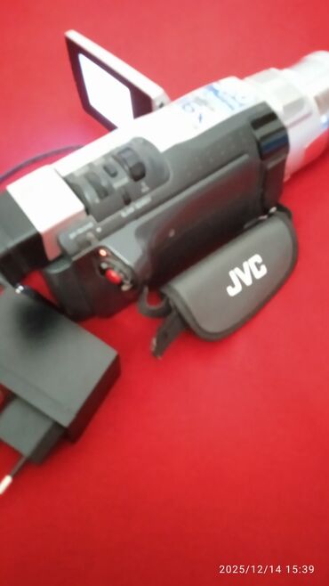 Скупка техники: Продам 2 видеокамеры 3000 сом — 9