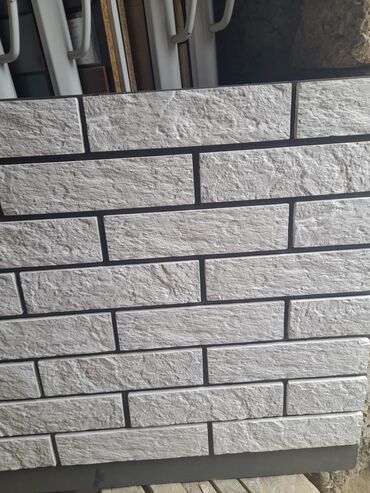 Tikinti işləri: Dekorativ daş hal hazırda ən mühasir sayılır, evin fasadınızı içəri — 20