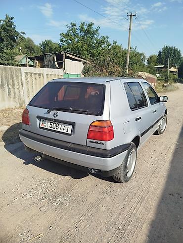Продажа авто: Volkswagen Golf: 1992 г., 1.8 л, Механика, Бензин, Хэтчбэк — 6