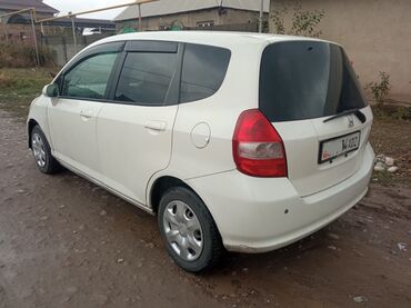 Honda: Honda Fit: 2003 г., 1.3 л, Вариатор, Бензин