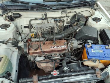 таота краун: Toyota Corolla: 1990 г., 1.3 л, Механика, Бензин, Седан
