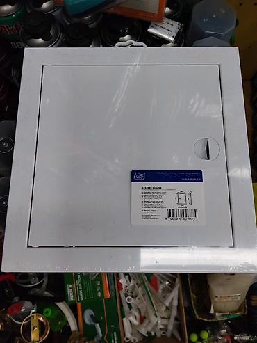 Люк-невидимка ревизионный с ручкой EVeCS L2525P / L2525R -