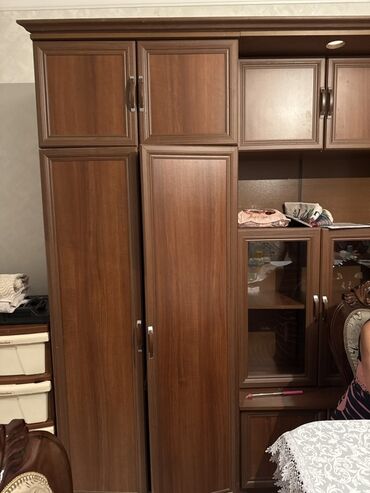 современная итальянская мебель для гостиных: Зал үчүн гарнитур, Жыгач