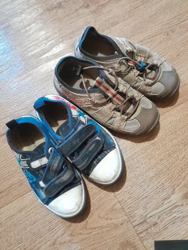 кроссовки ботасы: Детские кеды отдаю за 300 сом обе пары. размер 23. # ботасы, обувь