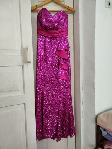 вечернее платье нежно розового: Вечернее платье, Коктейльное, Длинная модель, Атлас, Без рукавов, С пайетками, M