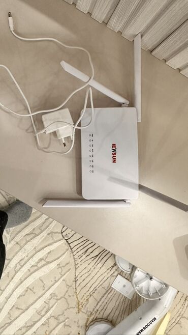 bluetooth адаптер: Маршрутизатор/ONT IEASUN 4G LTE CPE Особенности: - Беспроводной