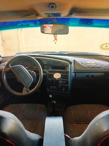 sürətlər qutusu: VAZ (LADA) 2115 Samara: 1.6 l | 2007 il 406150 km Sedan