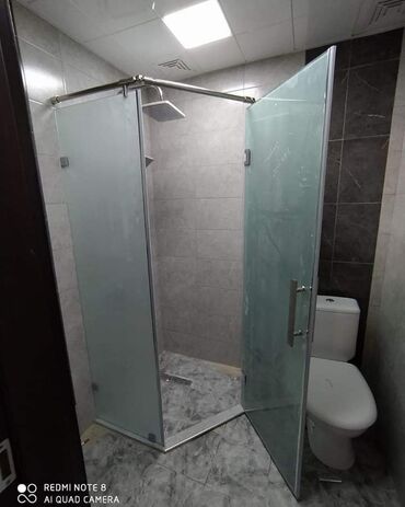 Duş kabinaları, arakəsmələr: Yeni Arakəsmə, Künc üçün, Pulsuz çatdırılma — 15