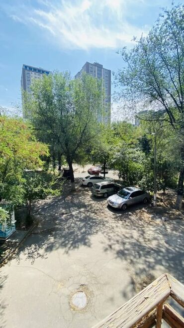 2 ком кв в бишкеке: 2 комнаты, 43 м², Индивидуалка, 2 этаж, Старый ремонт