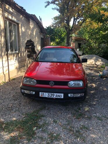 аренда авто под выкуп: Volkswagen Golf: 1994 г., 1.8 л, Автомат, Бензин, Хэтчбэк